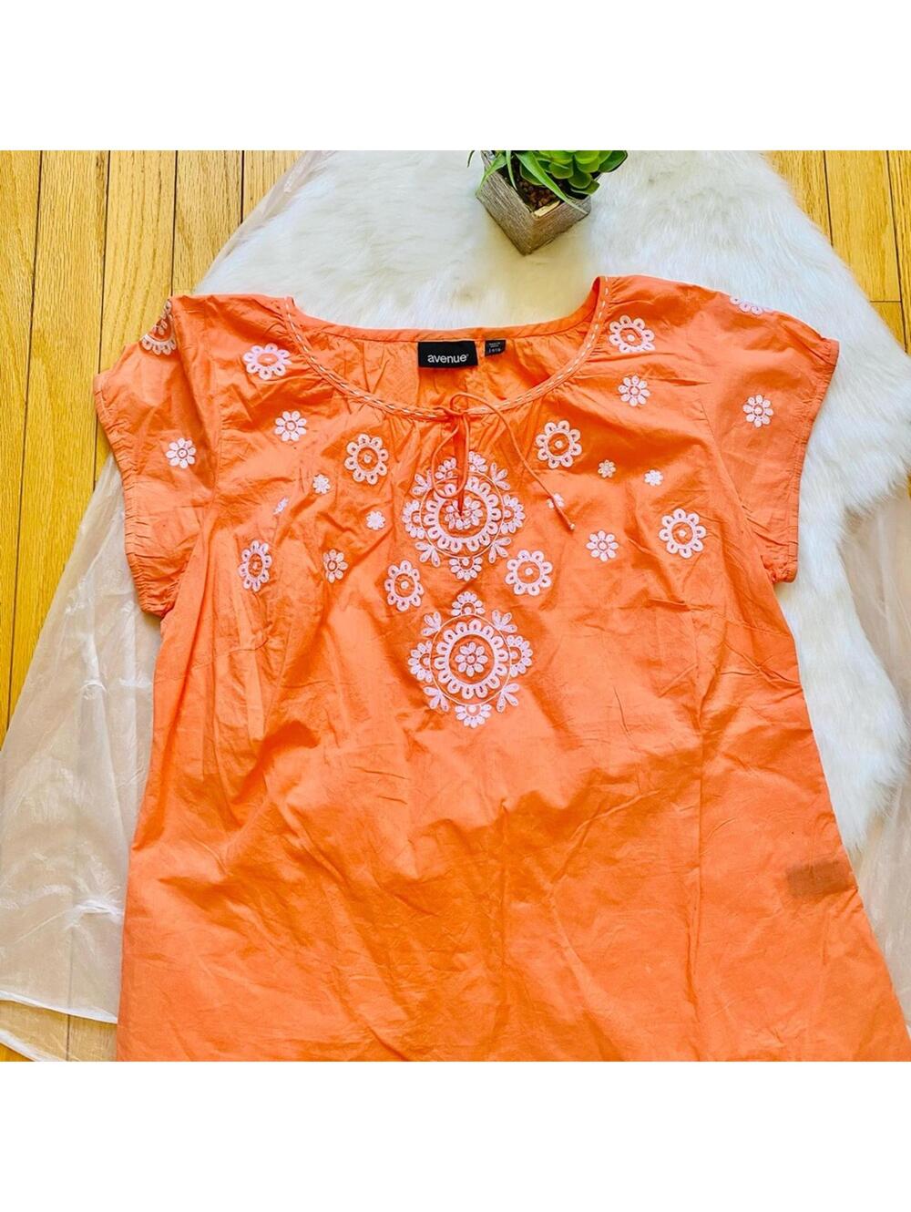 Avenue Orange Embroidered Top Size 14-16